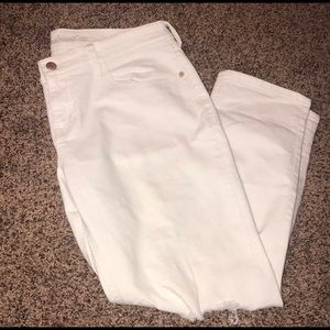 White ripped boyfriend jeans